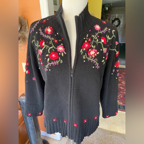 Embroidered Black Lambswool Zip-up Cardigan